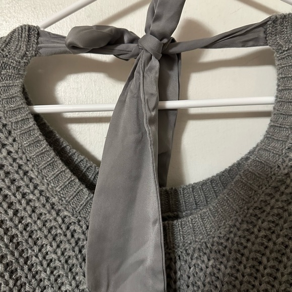 Gray knit sweater - Picture 3 of 3
